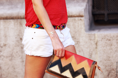 tri-color clutch