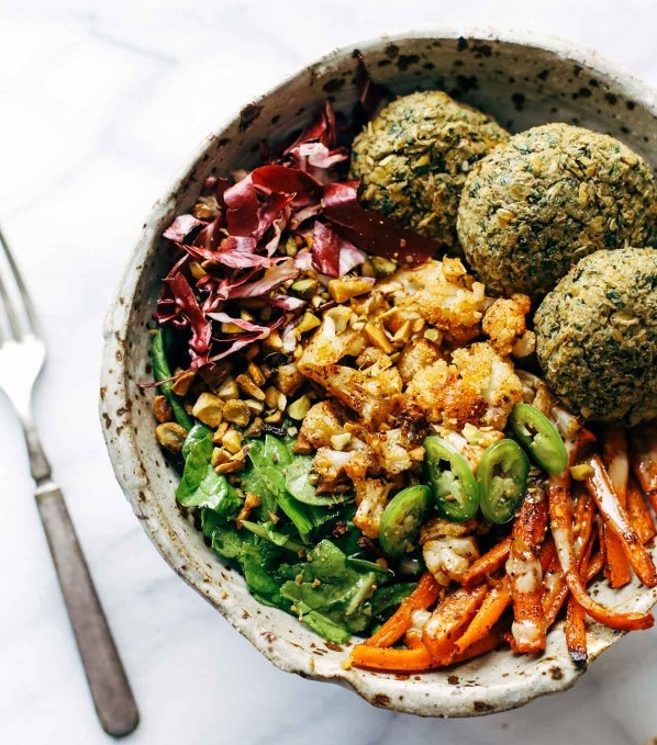 The-Ultimate-Bliss-Bowl-with-Tahini-600x900